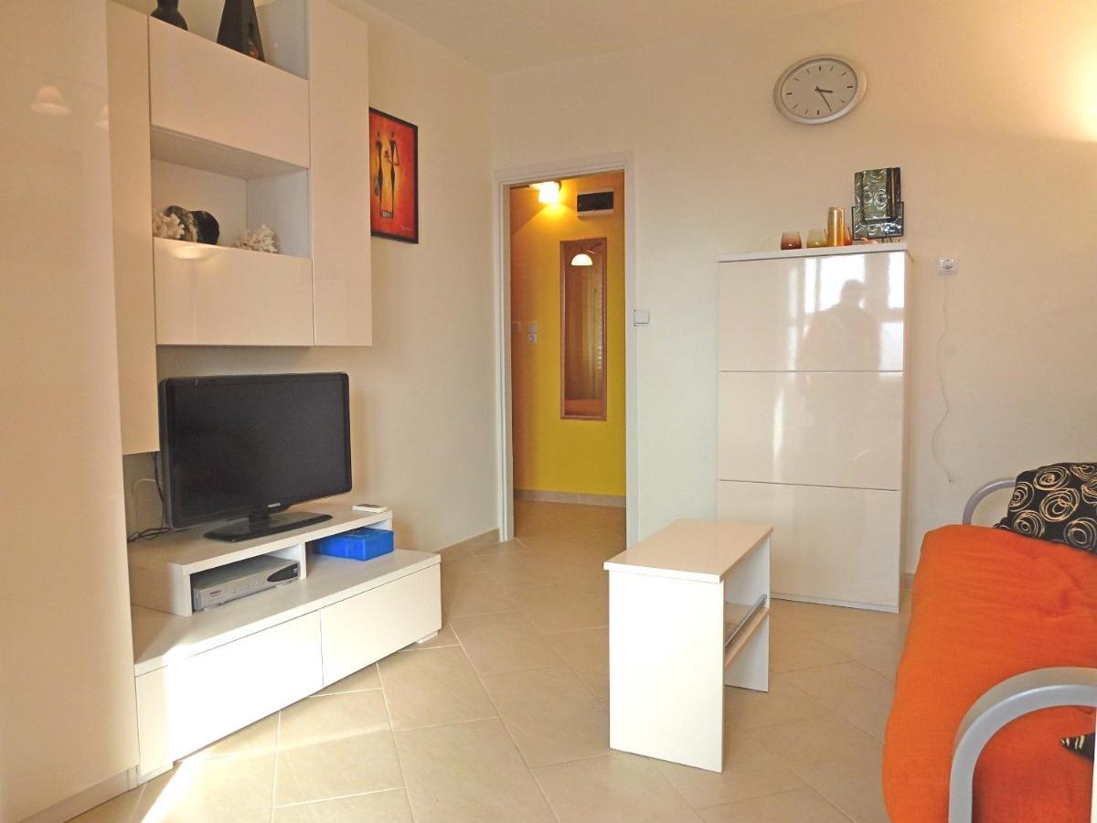 נייביצה Apartment Honor מראה חיצוני תמונה