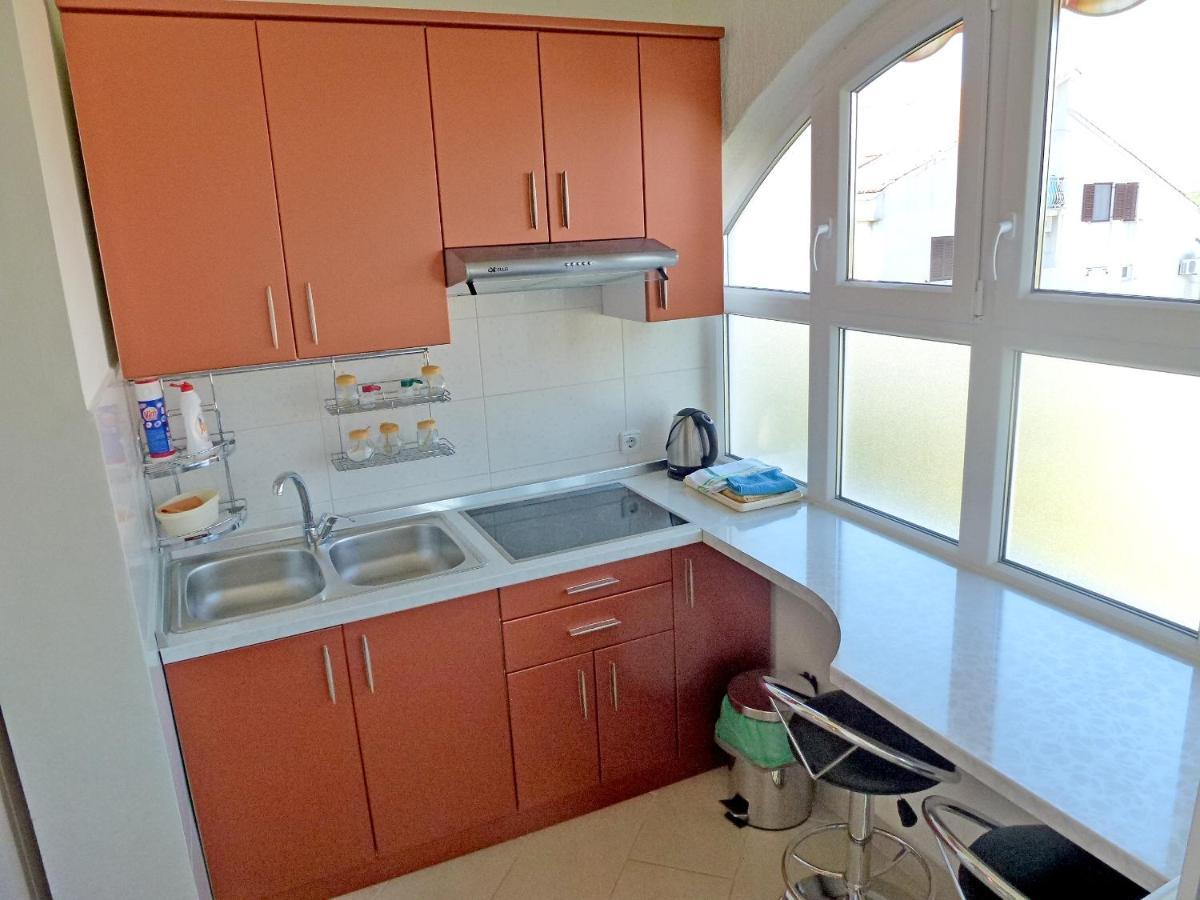 נייביצה Apartment Honor מראה חיצוני תמונה